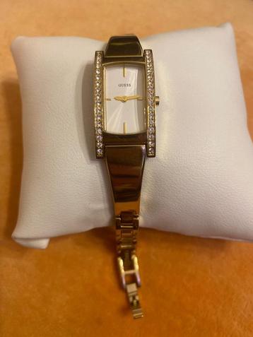 Ik verkoop mijn verzameling GUESS Dames horloge Guess beschikbaar voor biedingen