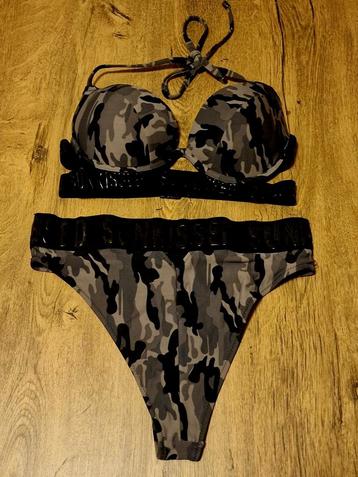 NIEUW Bikiniset camouflagegroen Mt M en cupmaat C stoer mode beschikbaar voor biedingen