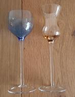 Wijn & feest glazen 22/23 cm hoog, roze & blauw, vintage !, Antiek en Kunst, Antiek | Glas en Kristal, Ophalen of Verzenden