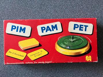 Vintage, nostalgische spelletjes in oorspronkelijke doos beschikbaar voor biedingen
