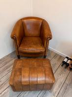 Schapenleren Clubfauteuil + Poef, Ophalen, Gebruikt, 50 tot 75 cm, Leer