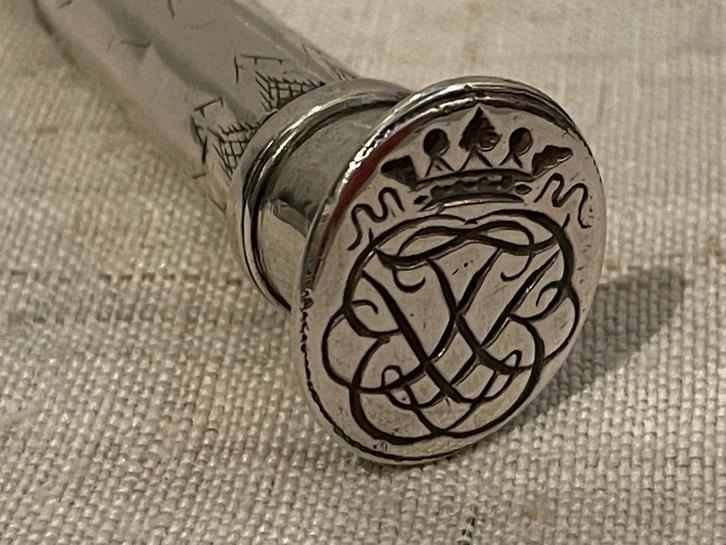 18de eeuw naaldenkoker  1778 koker monogram naaigerei, Antiek en Kunst, Antiek | Goud en Zilver, Ophalen of Verzenden