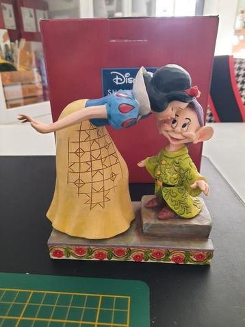 Disney traditions Sneeuwwitje en Dopey "Sweetest Farewell" beschikbaar voor biedingen