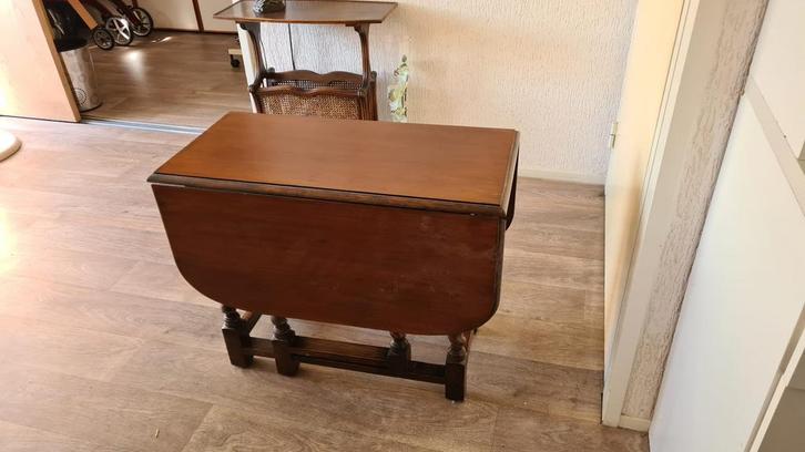 Antieke hangoortafel, Antiek en Kunst, Antiek | Meubels | Tafels, Ophalen