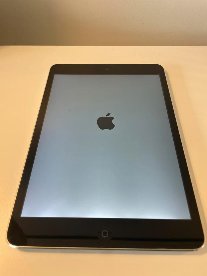 Nette Ipad Mini 2 met 32GB en Retina display., Computers en Software, Apple iPads, Gebruikt, Apple iPad, Wi-Fi, 8 inch, 32 GB