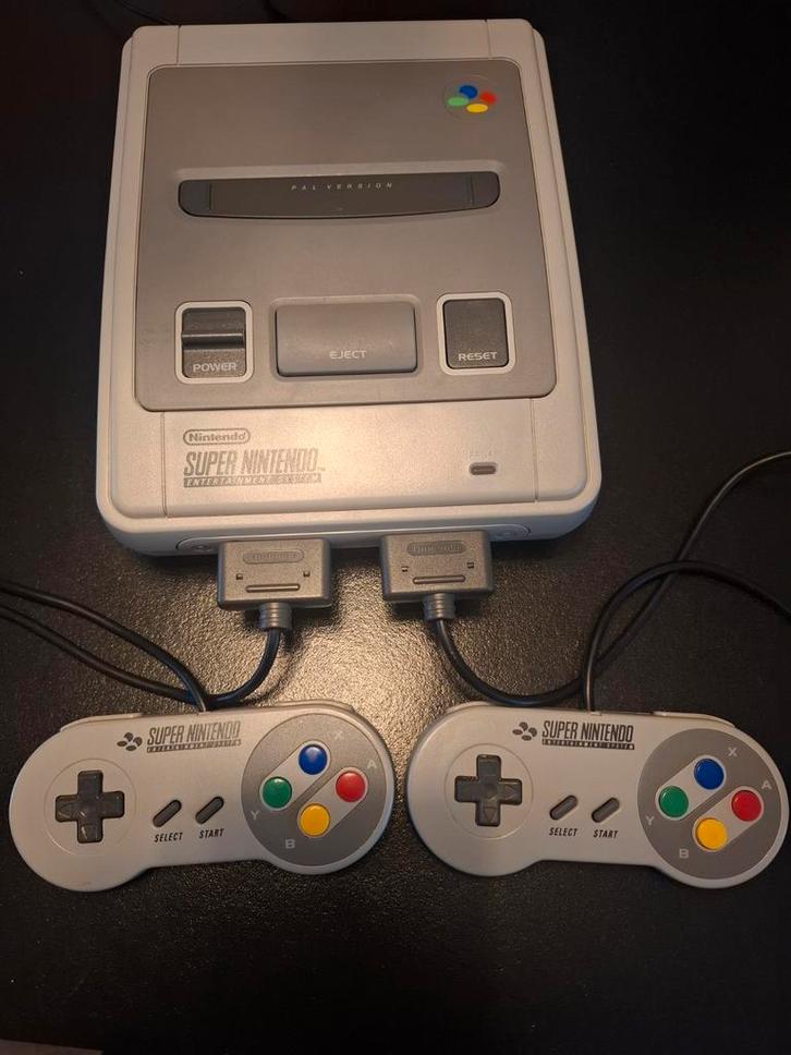 Mooie en complete SNES set, Spelcomputers en Games, Spelcomputers | Nintendo Super NES, Zo goed als nieuw, Met 2 controllers, Ophalen