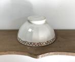 Franse aardewerk bowl met vergulde decoratie rand, Ophalen of Verzenden, Overige stijlen, Aardewerk, Schaal of Schalen