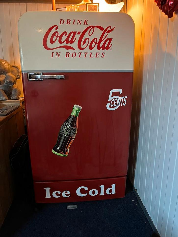 mooie amerikaanse coca cola koelkast, Witgoed en Apparatuur, Koelkasten en IJskasten, Zo goed als nieuw, Met vriesvak, 200 liter of meer