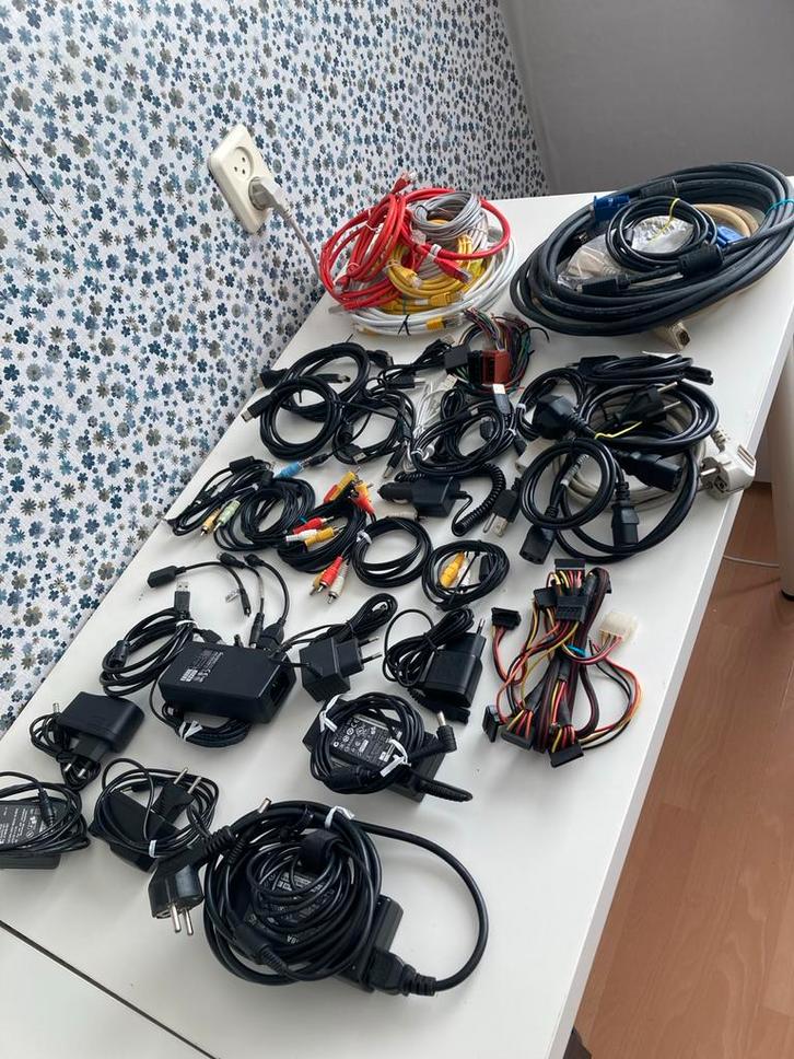 Partij Kabels en Adapters, Computers en Software, Pc- en Netwerkkabels, Gebruikt, Ophalen