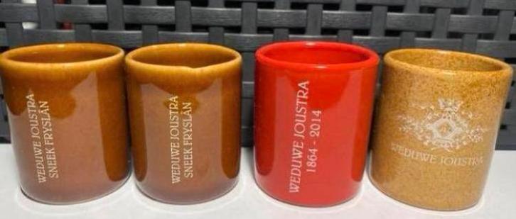 4 Weduwe Joustra Sneek Fryslān shots. Hoogte 4,5 cm., Verzamelen, Glas en Borrelglaasjes, Zo goed als nieuw, Borrel- of Shotglas