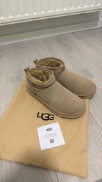 UGG Classic Ultra Mini boots laars MAAT 39, UGG, Beige, Lage of Enkellaarzen, Nieuw