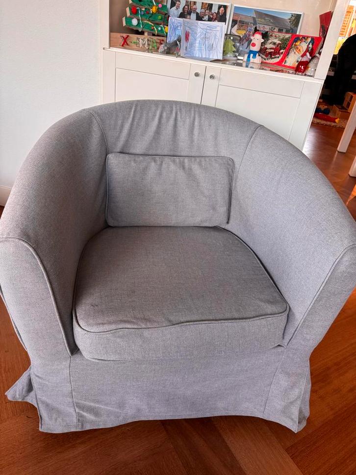 Tulstra stoel met grijze hoes, Huis en Inrichting, Fauteuils, Gebruikt, Stof, 50 tot 75 cm, Minder dan 75 cm, Ophalen