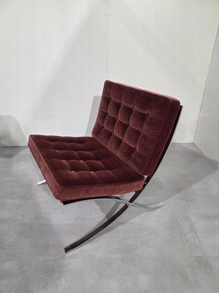 Knoll Barcelona International - Mies van der Rohe Barcelona, Huis en Inrichting, Fauteuils, Zo goed als nieuw, 75 tot 100 cm, Ophalen of Verzenden