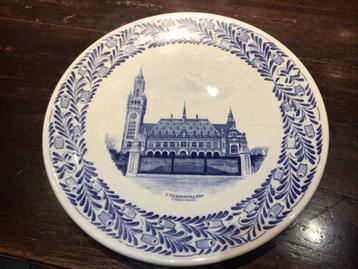 Delfts Blauw Bord - Vredespaleis Den Haag beschikbaar voor biedingen