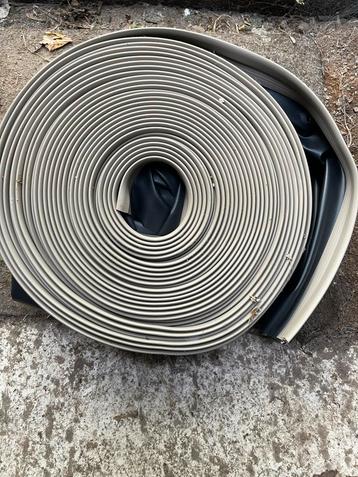 Latei slabbe beschikbaar voor biedingen