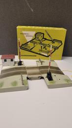 Märklin 7054 mechanische spoorwegovergang, Hobby en Vrije tijd, Wisselstroom, Gebruikt, Overige typen, Ophalen of Verzenden