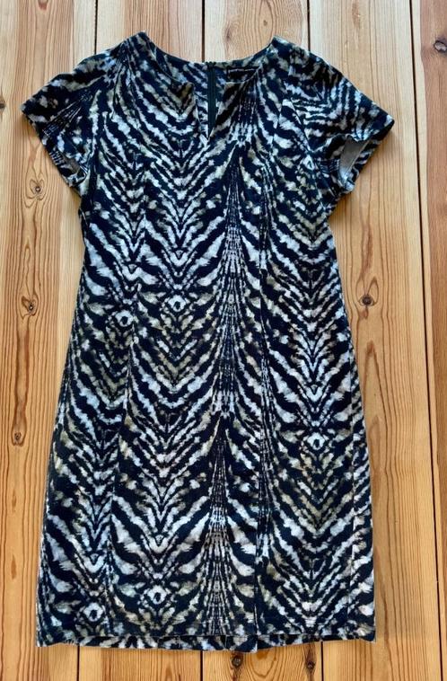 Jurk Summum Woman - Zwart Beige Olijf - Maat 42, Kleding | Dames, Jurken, Zo goed als nieuw, Maat 42/44 (L), Zwart, Onder de knie