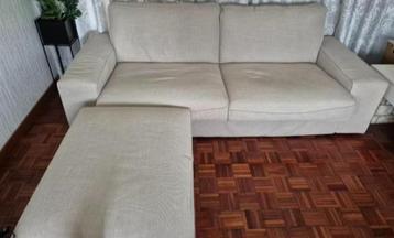 Bankstel met opberghocker beschikbaar voor biedingen