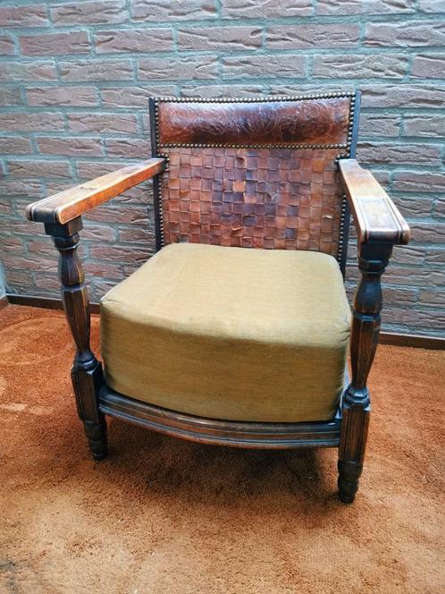 King Edward achtig antieke stoel met leer in reliëf. Art dec, Antiek en Kunst, Antiek | Meubels | Stoelen en Banken, Ophalen
