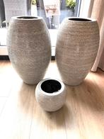 3x bloempot lichtgrijs, Tuin en Terras, Bloempotten, Rond, Binnen, Ophalen of Verzenden, Zo goed als nieuw