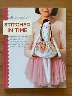 Stitched in time - Alicia Paulson, Hobby en Vrije tijd, Ophalen of Verzenden, Gebruikt, Overige typen