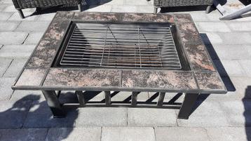 tuintafel/barbecue tafel beschikbaar voor biedingen