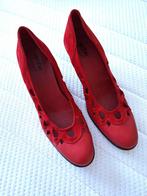OPRUIMING - Rode leren pumps -ARCHE Maat 41, Kleding | Dames, Schoenen, Ophalen of Verzenden, Zo goed als nieuw, Rood