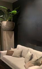 Zuil met pot cementlook (polyester), Ophalen, Zo goed als nieuw