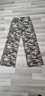 97)Te koop nieuwe camouflage cargo broek maat M ongv. 38/40, Maat 38/40 (M), Nieuw, Ophalen of Verzenden, Ambika