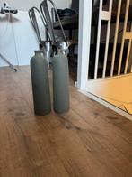 Prachtige olijf kleurige vazen, Aardewerk of Porselein, Nieuw, Ophalen of Verzenden, Minder dan 50 cm