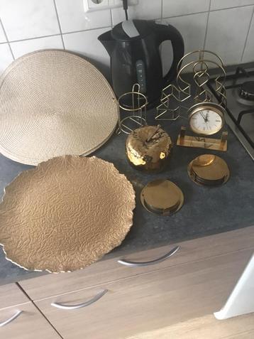 diverse gouden woonaccessoires in één koop beschikbaar voor biedingen