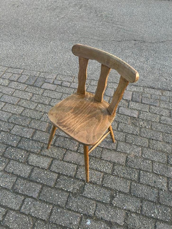 Houten stoelen - 70+ stuks - ideaal voor feesten!, Huis en Inrichting, Stoelen, Gebruikt, Vijf, Zes of meer stoelen, Hout, Bruin