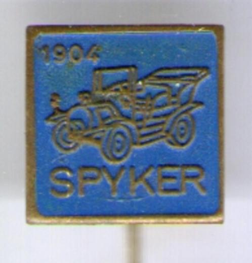 Spyker 1904 blauw op koper auto speldje ( C_341a ), Verzamelen, Speldjes, Pins en Buttons, Zo goed als nieuw, Speldje of Pin, Transport