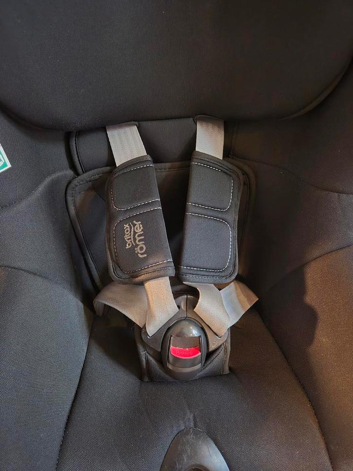 Britax Römer Swingfix M i-Size Autostoel, Kinderen en Baby's, Autostoeltjes, Ophalen