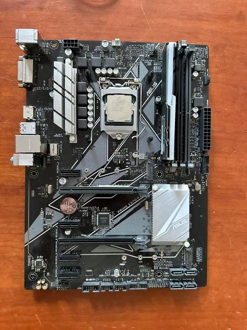 Intel core i7 8700K + 16gb ram + Asus moederbord., Computers en Software, Processors, Gebruikt, Ophalen of Verzenden