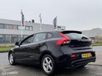 Volvo V40 1.6 T3 Momentum|Xenon Led Cruise Stoelverwarming, Voorwielaandrijving, 4 cilinders, 150 pk, Zwart