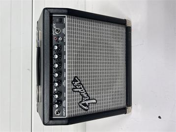 A6909. Fender Frontman 15R gitaarversterker, 15 watt beschikbaar voor biedingen