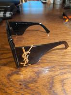 Yves Saint Laurent zonnebril.  Zwart in goed staat, Overige merken, Zonnebril, Zwart, Ophalen of Verzenden
