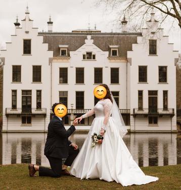 Trouwjurk lange mouw beschikbaar voor biedingen