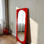 Vintage oranje space age spiegel / muurspiegel, Ophalen, Minder dan 50 cm, Gebruikt, Rond