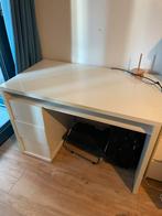 Vandaag ophalen! Bureau met drie lades en een extra vak, Ophalen, Gebruikt, Bureau