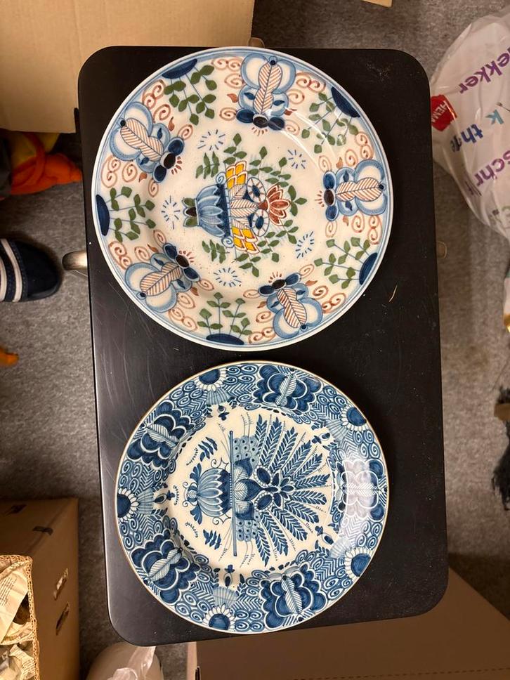 Twee Makkum Aardewerk Borden, Antiek en Kunst, Antiek | Wandborden en Tegels, Ophalen of Verzenden