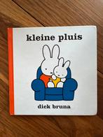 Kleine Pluis - Dick Bruna, Ophalen of Verzenden, Gelezen, Uitklap-, Voel- of Ontdekboek, 0 tot 6 maanden