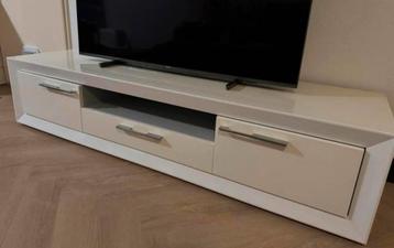 Zware kwalitiet tv meubel hoogglans wit 190cm beschikbaar voor biedingen