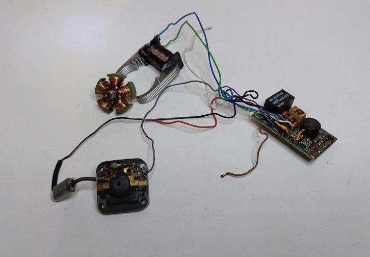Marklin 5* Motor met Elektronische Omschakeling (10), Hobby en Vrije tijd, Modeltreinen | H0, Zo goed als nieuw, Transformator of Voeding