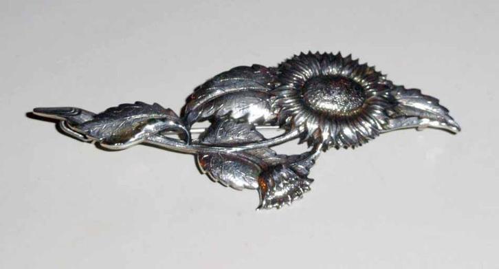 Broche Zonnebloem Zilver Ambachtelijk Zilversmid jugendstil, Sieraden, Tassen en Uiterlijk, Broches, Zo goed als nieuw, Zilver