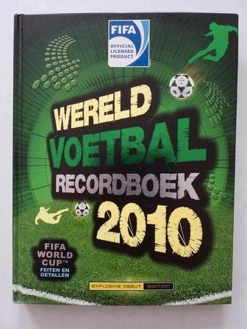 Wereld Voetbal ⚽️ Recordboek 2010 ( in nieuwstaat ) beschikbaar voor biedingen