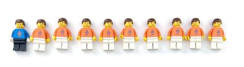 Lego Shell no. 3304: voetballers KNVB, 9 spelers + 1 keeper, Kinderen en Baby's, Speelgoed | Duplo en Lego, Gebruikt, Lego, Ophalen of Verzenden