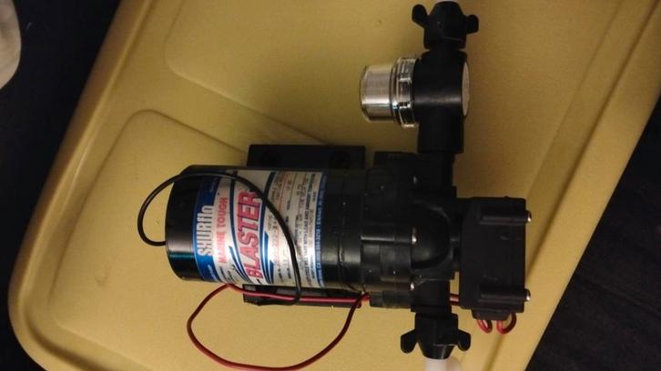 Surflow 12V waterpomp, Doe-het-zelf en Verbouw, Sanitair, Nieuw, Ophalen of Verzenden