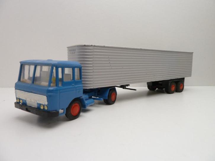 DAF 2600 met eurotrailer  '' Lion car '', Hobby en Vrije tijd, Modelauto's | 1:50, Gebruikt, Bus of Vrachtwagen, Lion Toys, Ophalen of Verzenden